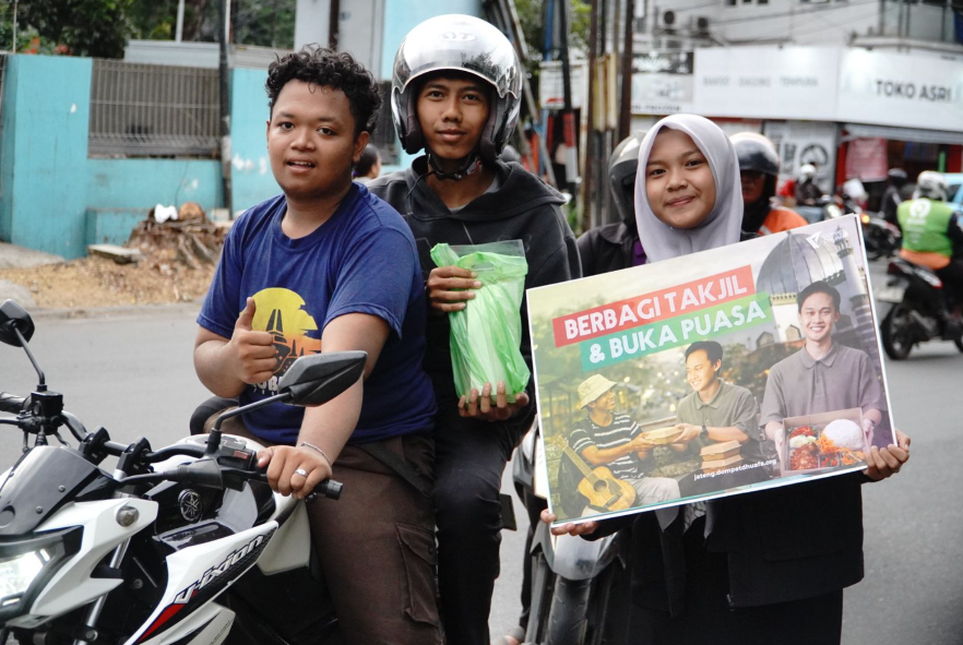 warga senang dengan program borong dagangan domept dhuafa jawa tengah