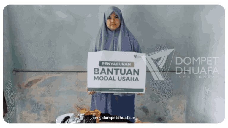 Dompet Dhuafa Jawa Tengah Salurkan Bantuan Modal Usaha untuk Anindita di Pemalang