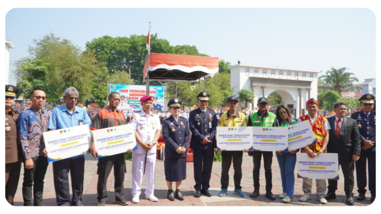 Dompet Dhuafa Jawa Tengah Hadir dalam Peringatan Hari Perhubungan Nasional, Salurkan 100 Paket Sembako untuk Masyarakat