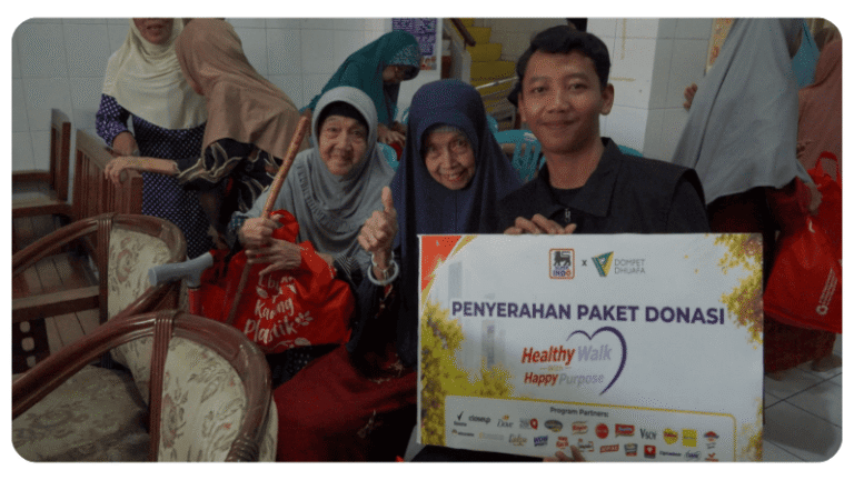 Berbagi Kepedulian, Dompet Dhuafa Jawa Tengah dan Superindo Bagikan 100 Paket Kebutuhan Pokok di Panti Lansia